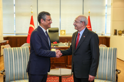 CHP'de devir- teslim töreni