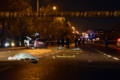 Konya'da otomobil, yolun karşısına geçmeye çalışan yayalara çarptı: 5 ölü, 5 yaralı