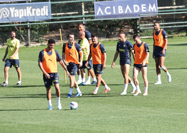 Fenerbahçe, Lille maçının hazırlıklarını tamamladı