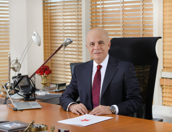 Yıldız Holding'de Yönetim Kurulu Başkanı Ali Ülker, görevini Mehmet Tütüncü’ye devretti