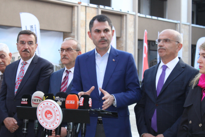 Bakan Kurum: Özgür Bey etrafına baksın yapılanları iyi görür