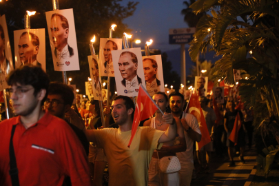 Antalya'da 19 Mayıs 'fener alayı'nda binlerce kişilik coşku / Ek fotoğraflar
