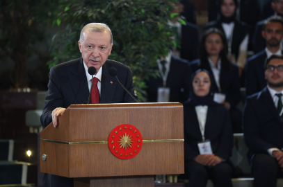 Cumhurbaşkanı Erdoğan: Terörsüz Türkiye kavşağını geçip Türkiye Yüzyılı’na hızla ulaşacağız