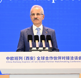 Bakan Uraloğlu: Türkiye olarak Asya ile Avrupa arasındaki yeni Çelik İpek Yolu’nun önemli bir bileşeniyiz