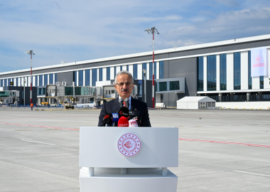Bakan Uraloğlu: İstanbul Havalimanı, Avrupa'da en yüksek yolcu ve uçuş sayısına ulaştı