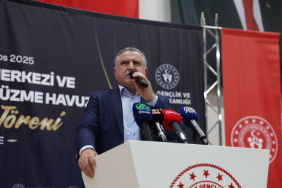 Bakan Bak: 12 milyon vatandaşımıza yüzme öğrettik
