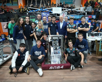 Ümraniye Robot Yarışları’nda öğrenciler hünerlerini sergiledi