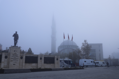 Keşan’da sis etkili oldu