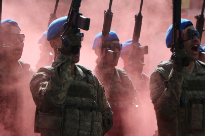 Bolu'daki tören yürüyüşünde komandolardan 29 Ekim marşları / Ek fotoğraflar