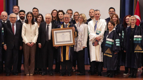 Yeditepe Üniversitesi, İtalya Büyükelçisi Marrapodi’ye fahri doktora verdi
