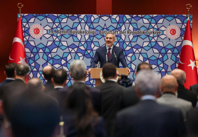 Bakan Fidan, Almanya'daki Türklerle bir araya geldi