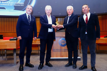 İYTE'nin 'üniversite-sanayi iş birliğine' EBSO'dan 3 ödül